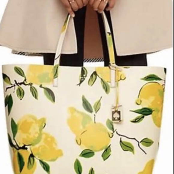 kate spade Handbags - 🌿♠️RARE🍋Kate Spade Lemon tote 🍋♠️🌿